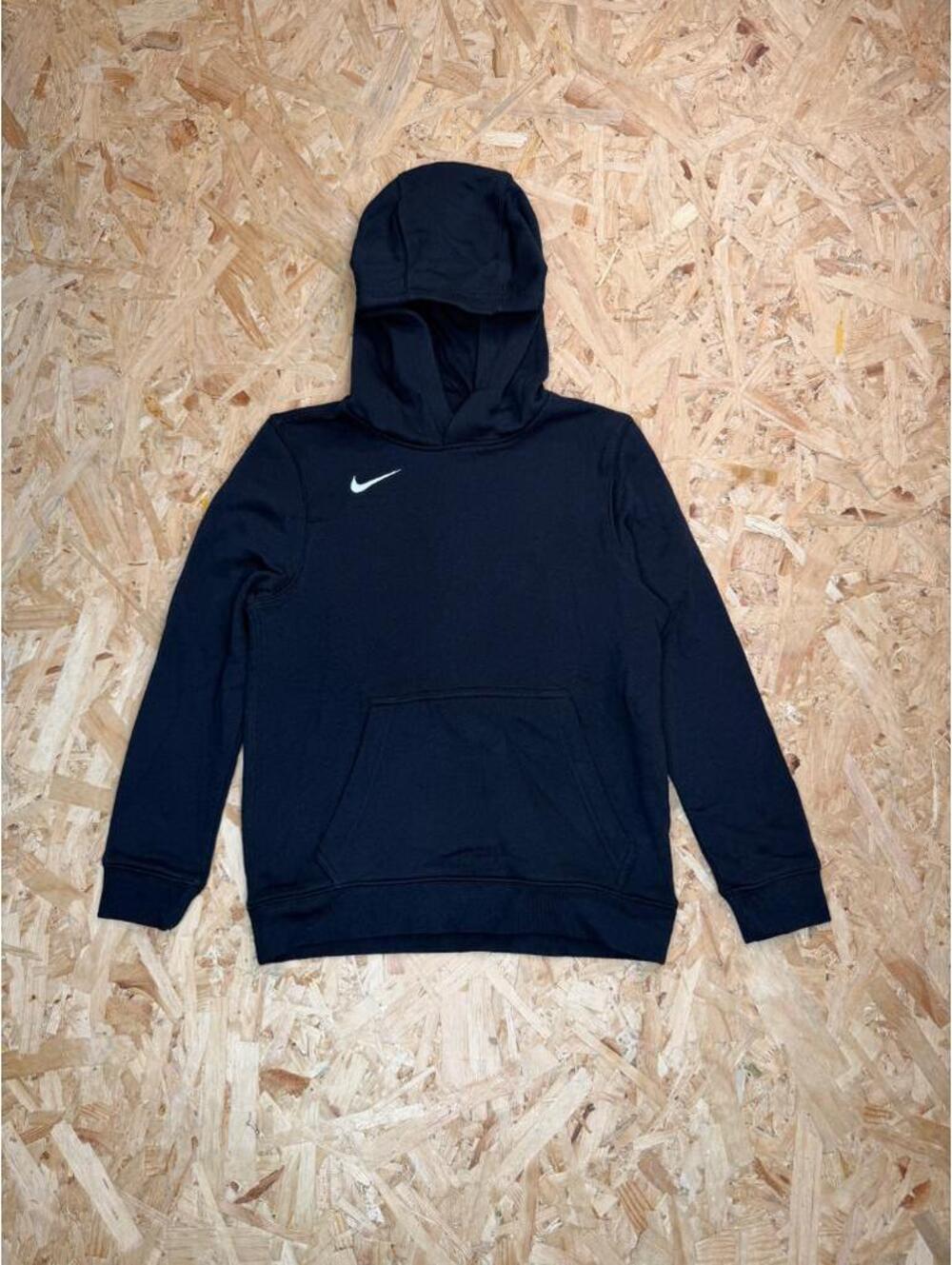 Nike Hoodie Boys Medium M Black Pullover Fleece Sweatshirt Swoosh Logo New